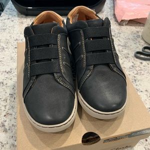 NEW WITH TAGS Clark’s Sneakers in 6.5 Wide